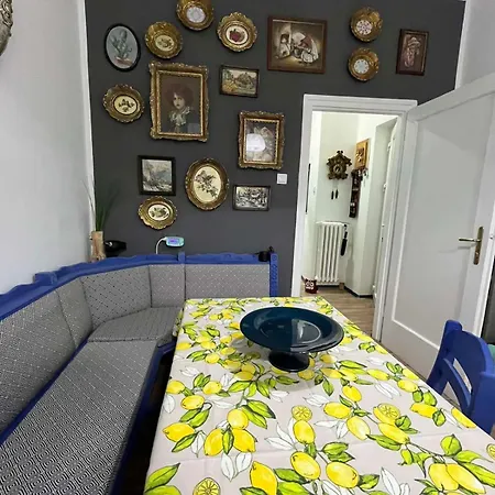 V Apartment *
